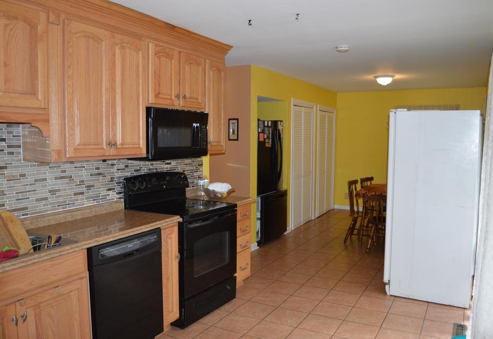  910 Rosewood Ct, Carpentersville, IL 60110 photo 8