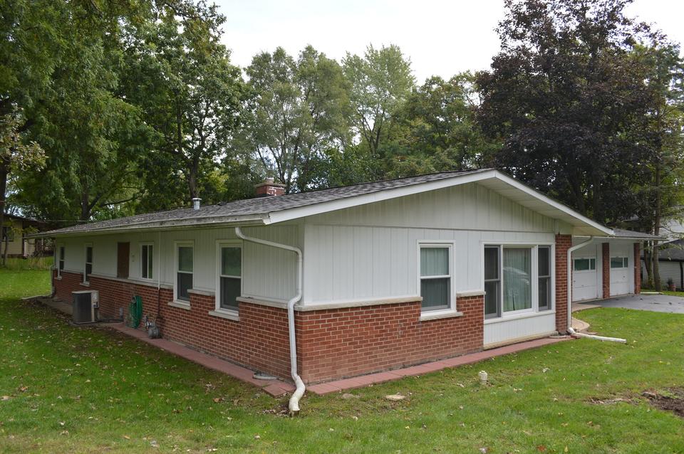  910 Rosewood Ct, Carpentersville, IL 60110 photo 23