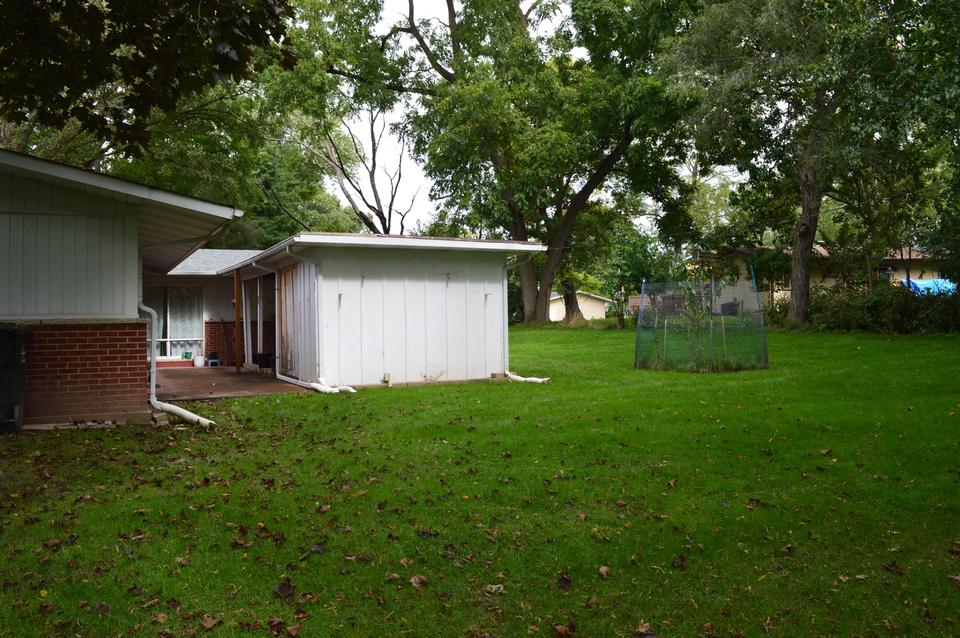  910 Rosewood Ct, Carpentersville, IL 60110 photo 20