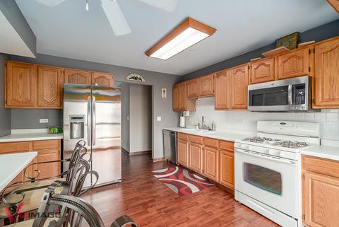 976 S Chippendale Dr, Bartlett, IL 60103 photo 7