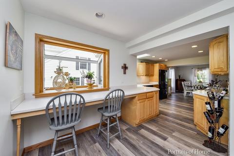 1827 E Illinois St, Wheaton, IL 60187 photo 8