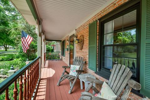 1827 E Illinois St, Wheaton, IL 60187 photo 3