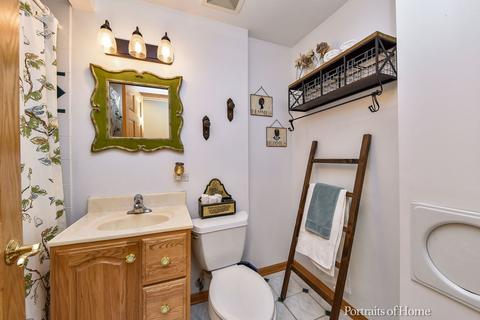 1827 E Illinois St, Wheaton, IL 60187 photo 23