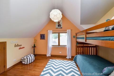 1827 E Illinois St, Wheaton, IL 60187 photo 17