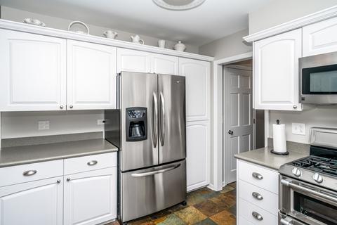 401 Greens View Dr, Algonquin, IL 60102 photo 8