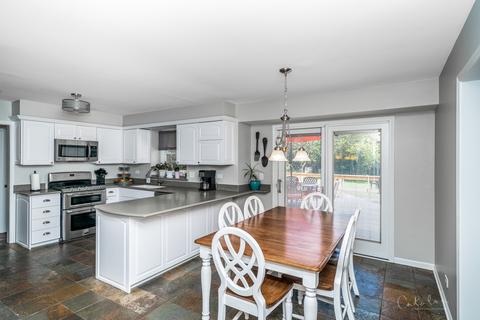 401 Greens View Dr, Algonquin, IL 60102 photo 6