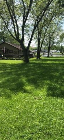 109 N Emerald Dr, Mchenry, IL 60051 photo 2