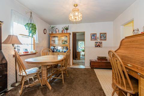 663 Columbia Ave, Elgin, IL 60120 photo 4