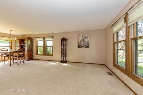 447 Ash Fork Trl, Cary, IL 60013 photo 2