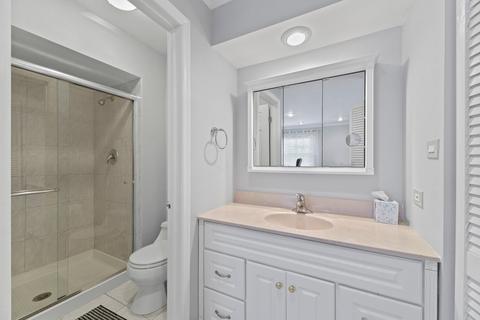 3913 Michael Ln, Glenview, IL 60025 photo 19
