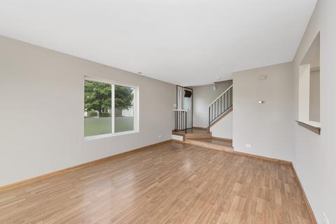 2736 Preston Ct, Aurora, IL 60502 photo 3