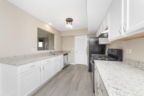 2736 Preston Ct, Aurora, IL 60502 photo 6