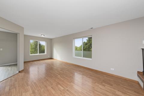 2736 Preston Ct, Aurora, IL 60502 photo 2