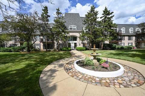 5200 Carriageway Dr #203, Rolling Meadows, IL 60008 photo 2