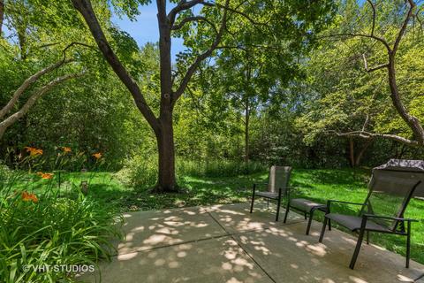 1093 Creekside Ct #1A, Wheeling, IL 60090 photo 2