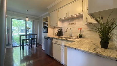 1247 Croydon Ct, Wheaton, IL 60189 photo 9