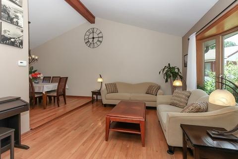 415 Church Ct, Bartlett, IL 60103 photo 3