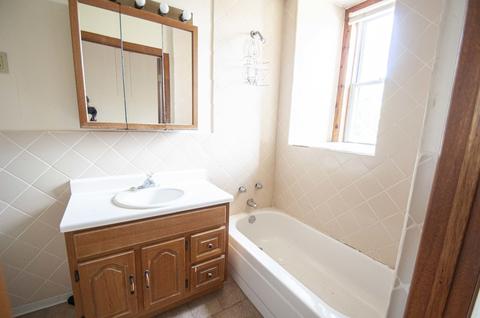 611 E 50th Pl, Chicago, IL 60615 photo 16