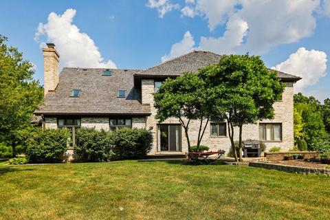 1600 Far Hills Dr, Bartlett, IL 60103 photo 43