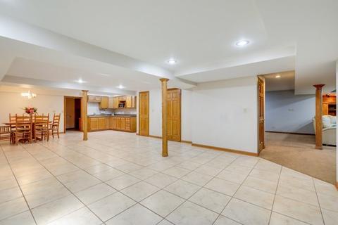 1600 Far Hills Dr, Bartlett, IL 60103 photo 38