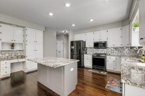 1600 Far Hills Dr, Bartlett, IL 60103 photo 7