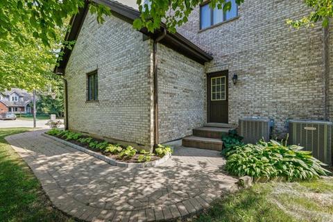 1600 Far Hills Dr, Bartlett, IL 60103 photo 46