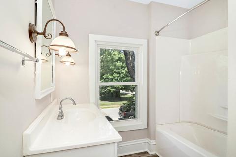 411 Elm St, Le Roy, IL 61752 photo 28