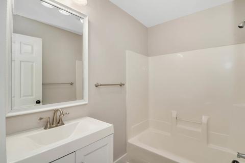 411 Elm St, Le Roy, IL 61752 photo 21