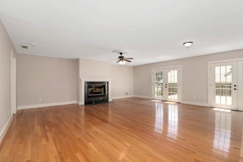 411 Elm St, Le Roy, IL 61752 photo 4