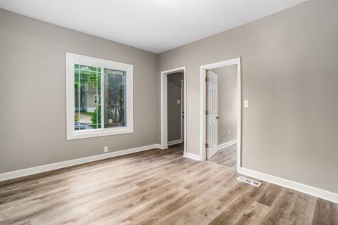 272 Beach St, Aurora, IL 60505 photo 4
