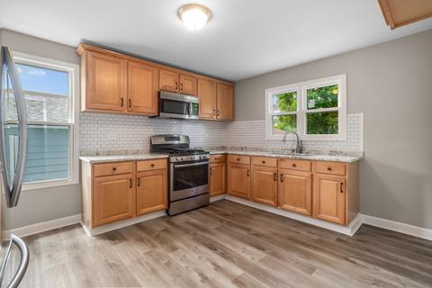 272 Beach St, Aurora, IL 60505 photo 9