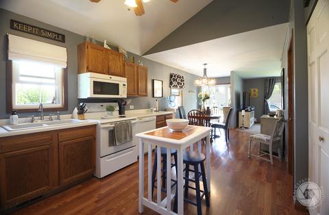 406 S Jackson St, Gardner, IL 60424 photo 9