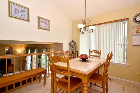 487 Harvard Ln, Bartlett, IL 60103 photo 8