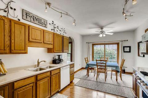 730 Butternut Ln, Elgin, IL 60123 photo 9