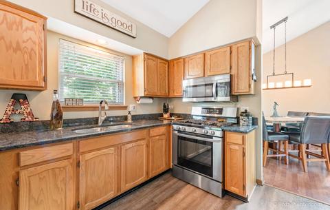 1349 Paddock Pl, Bartlett, IL 60103 photo 13