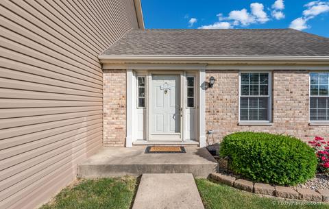 1349 Paddock Pl, Bartlett, IL 60103 photo 2