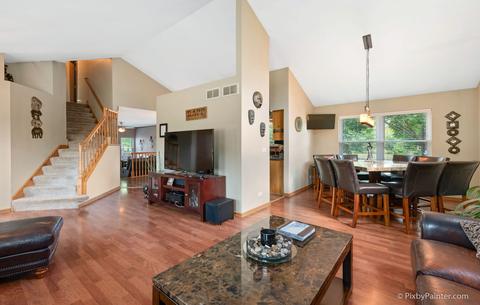 1349 Paddock Pl, Bartlett, IL 60103 photo 8