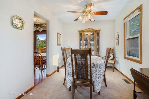 1085 Mayfield Ln, Hoffman Estates, IL 60169 photo 5
