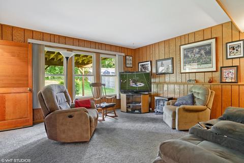 1085 Mayfield Ln, Hoffman Estates, IL 60169 photo 4