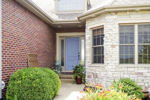 6 Emerald Crest Ct, Bloomington, IL 61705 photo 4