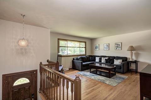 109 S Mill Rd, Addison, IL 60101 photo 5
