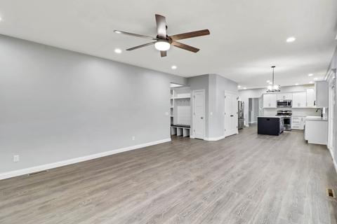 13809 Shelby Ct, Bloomington, IL 61705 photo 32