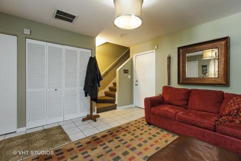 1130 E 46th St, Chicago, IL 60653 photo 2