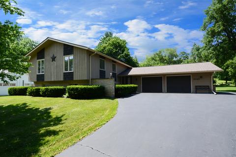 1042 N Harrison St N, Algonquin, IL 60102 photo 1