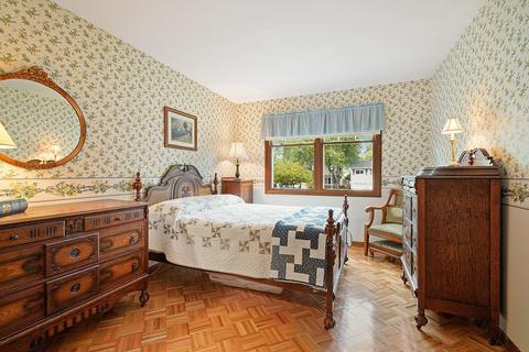 1504 Wilson Ave, Wheaton, IL 60189 photo 9