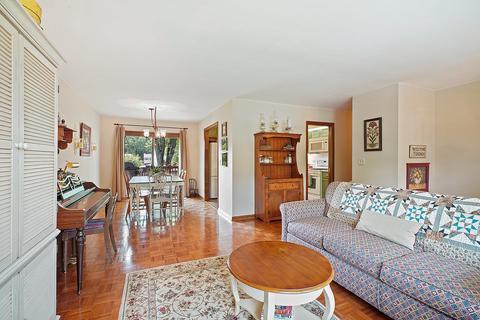 1504 Wilson Ave, Wheaton, IL 60189 photo 5