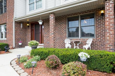 17056 Danielle Ct, Oak Forest, IL 60452 photo 4