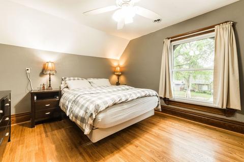 715 Illinois Ave, Elgin, IL 60120 photo 22
