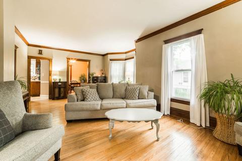 715 Illinois Ave, Elgin, IL 60120 photo 9