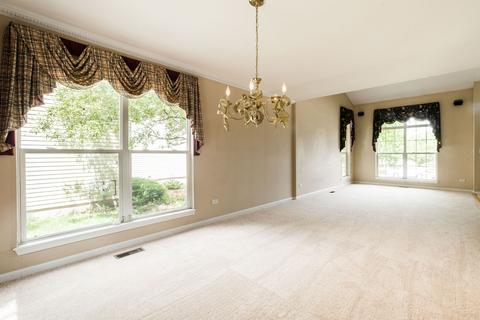 3 Eagle Ct, Streamwood, IL 60107 photo 8